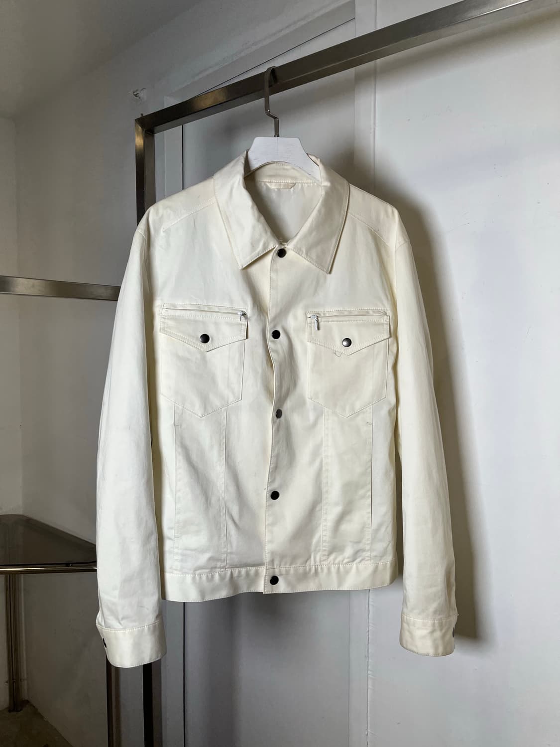 White Pocket Trucker Jacket 상품이미지4