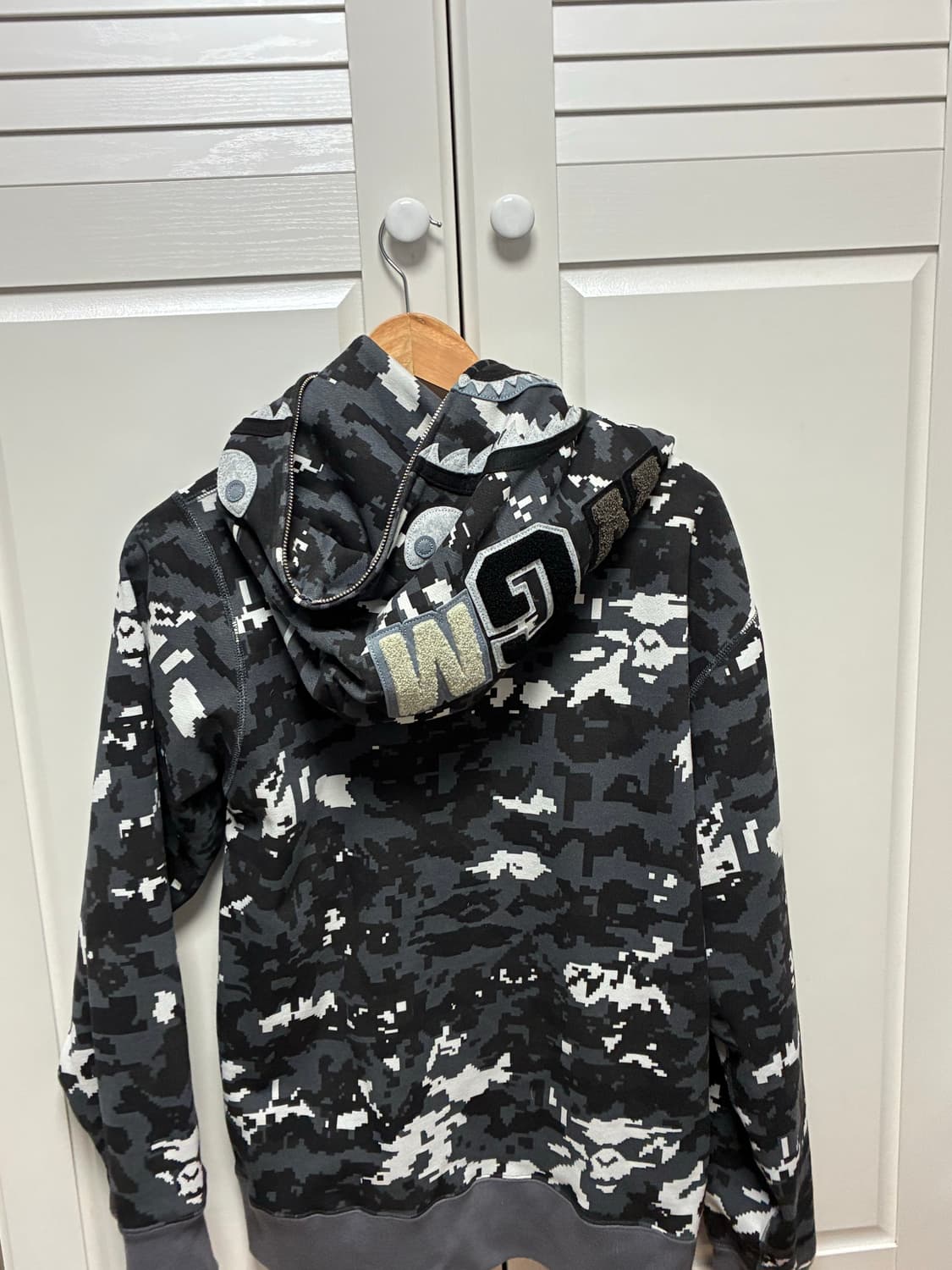 베이프 멀티 픽셀 카모 샤크 레귤러 핏 풀 집 후드 L 상품이미지2