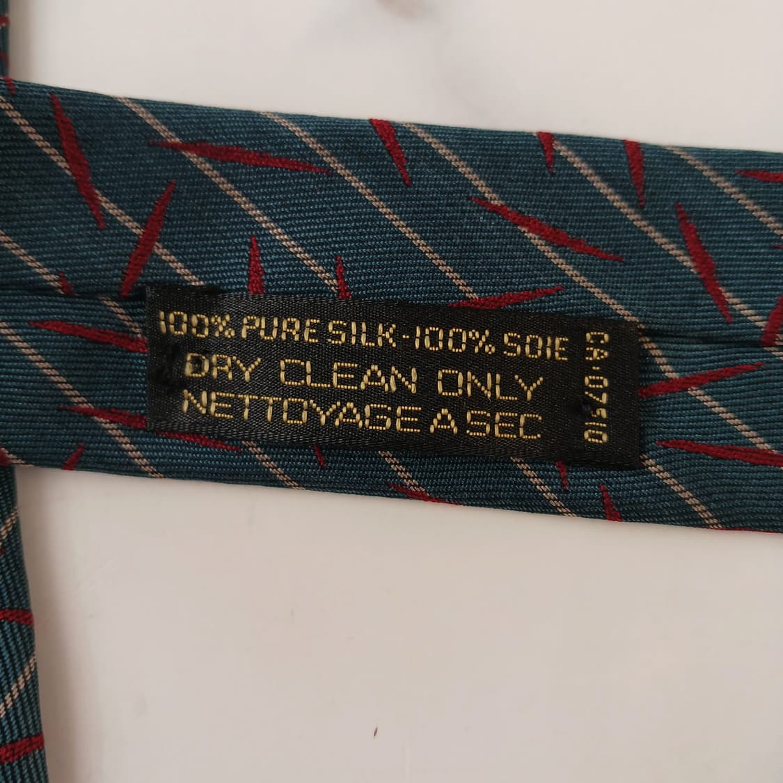 조르지오 아르마니 실크 스트라이프 넥타이 10cm A+등급 A19610
 상품이미지10