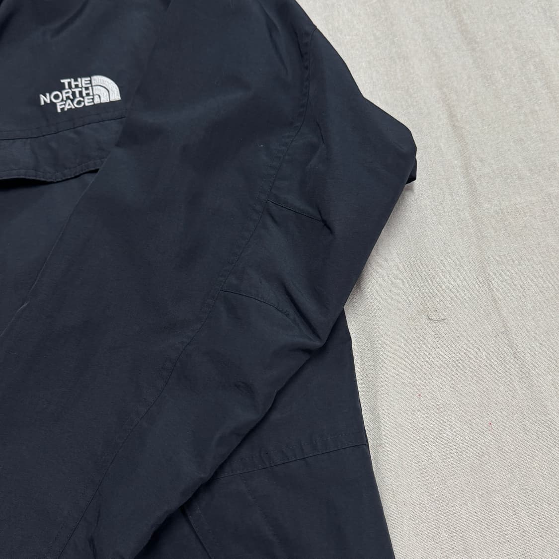 노스페이스 투웨이 매트블랙 바람막이 105 상품이미지3