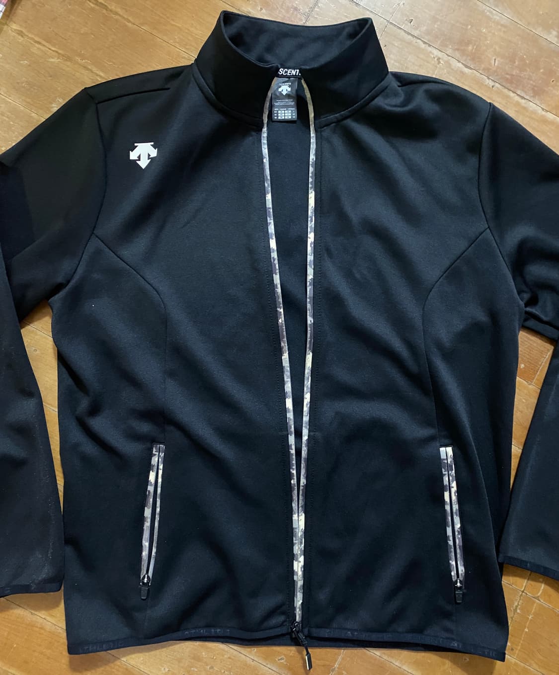 (미착용) 데상트 블랙 집업 자켓 110 상품이미지1