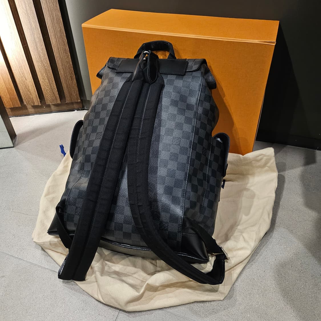 루이비통 크리스토퍼 다미에 포켓 레더 벡팩 상품이미지6