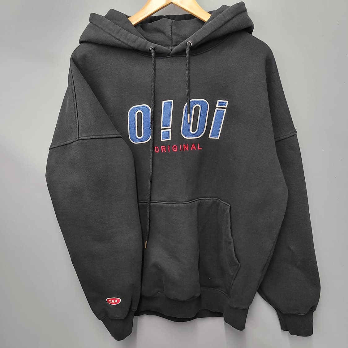 Oioi 오아이오아이 로고 후드티 블랙 상품이미지1