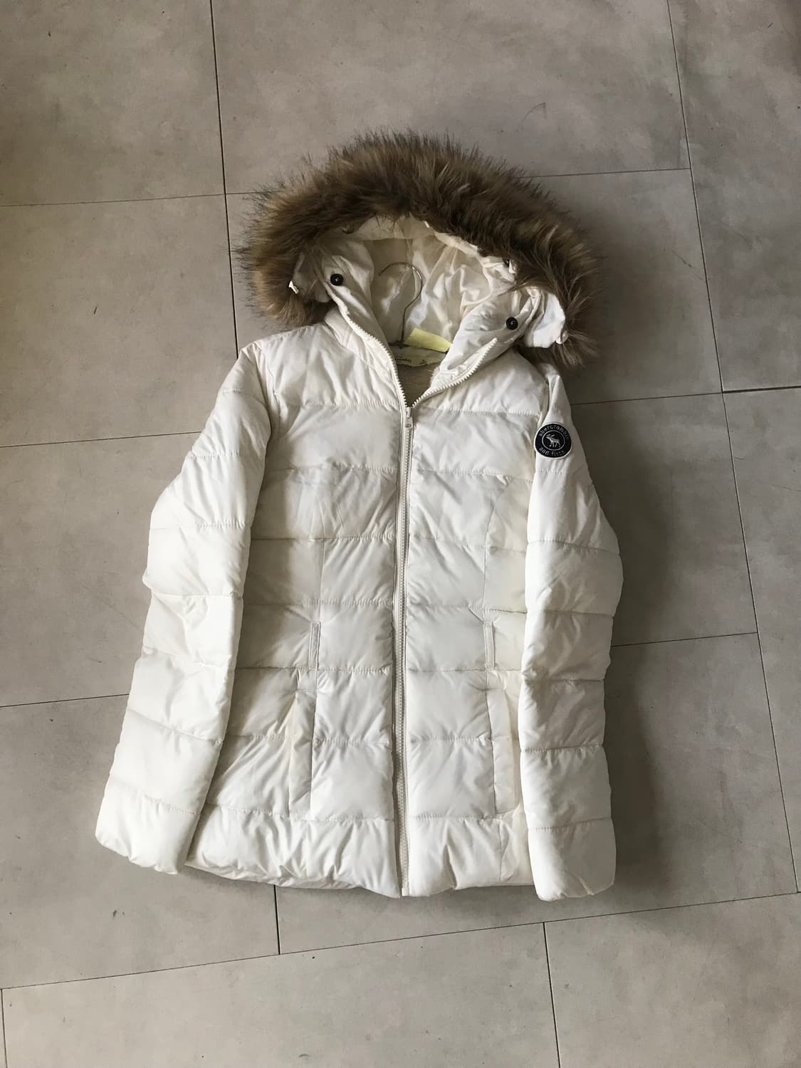 아베크롬비 화이트 울프죠 패딩 상품이미지6