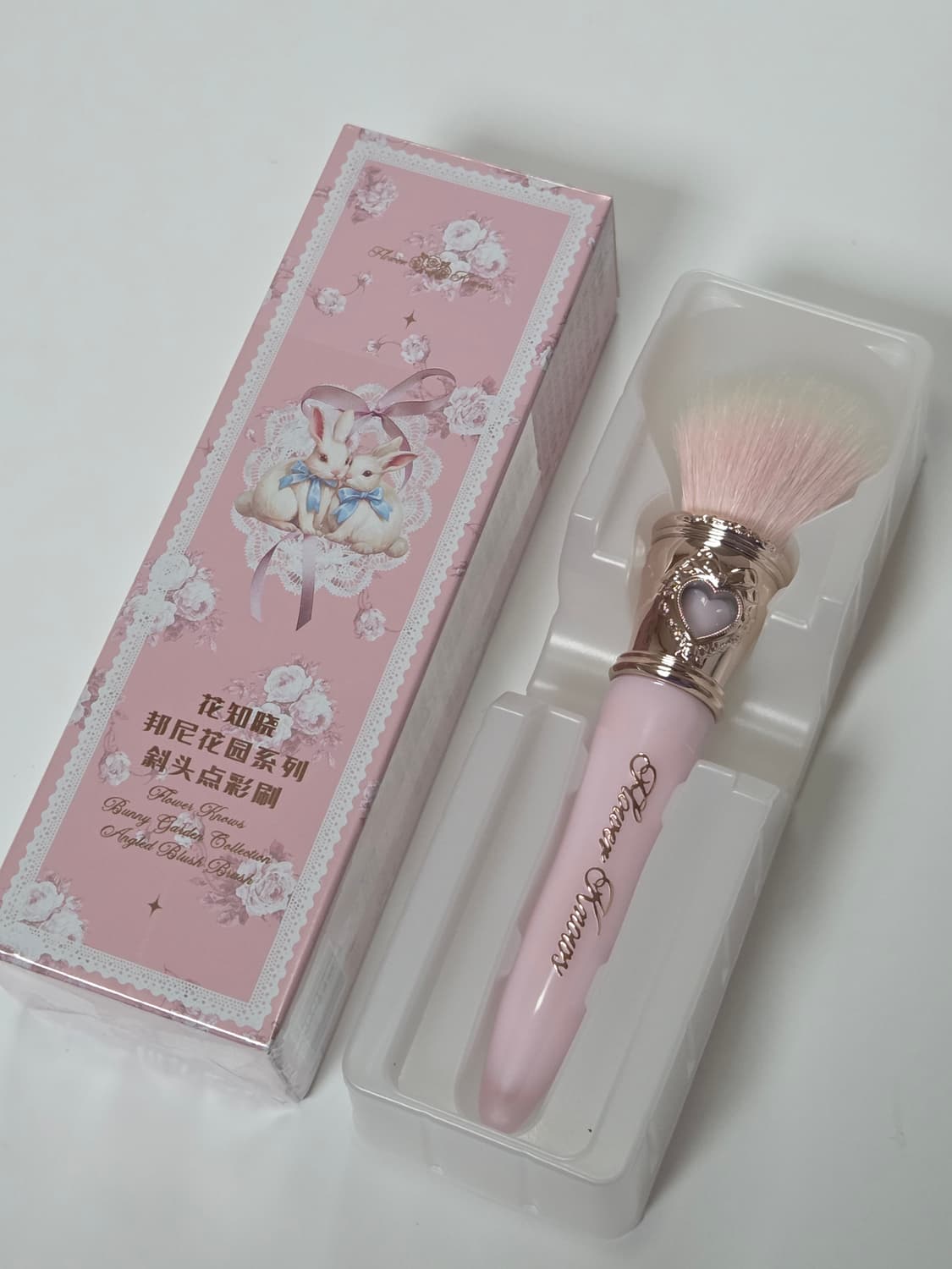 새상품) 플라워노즈 버니 가든 컬렉션 앵글드 블러셔 브러쉬 상품이미지1