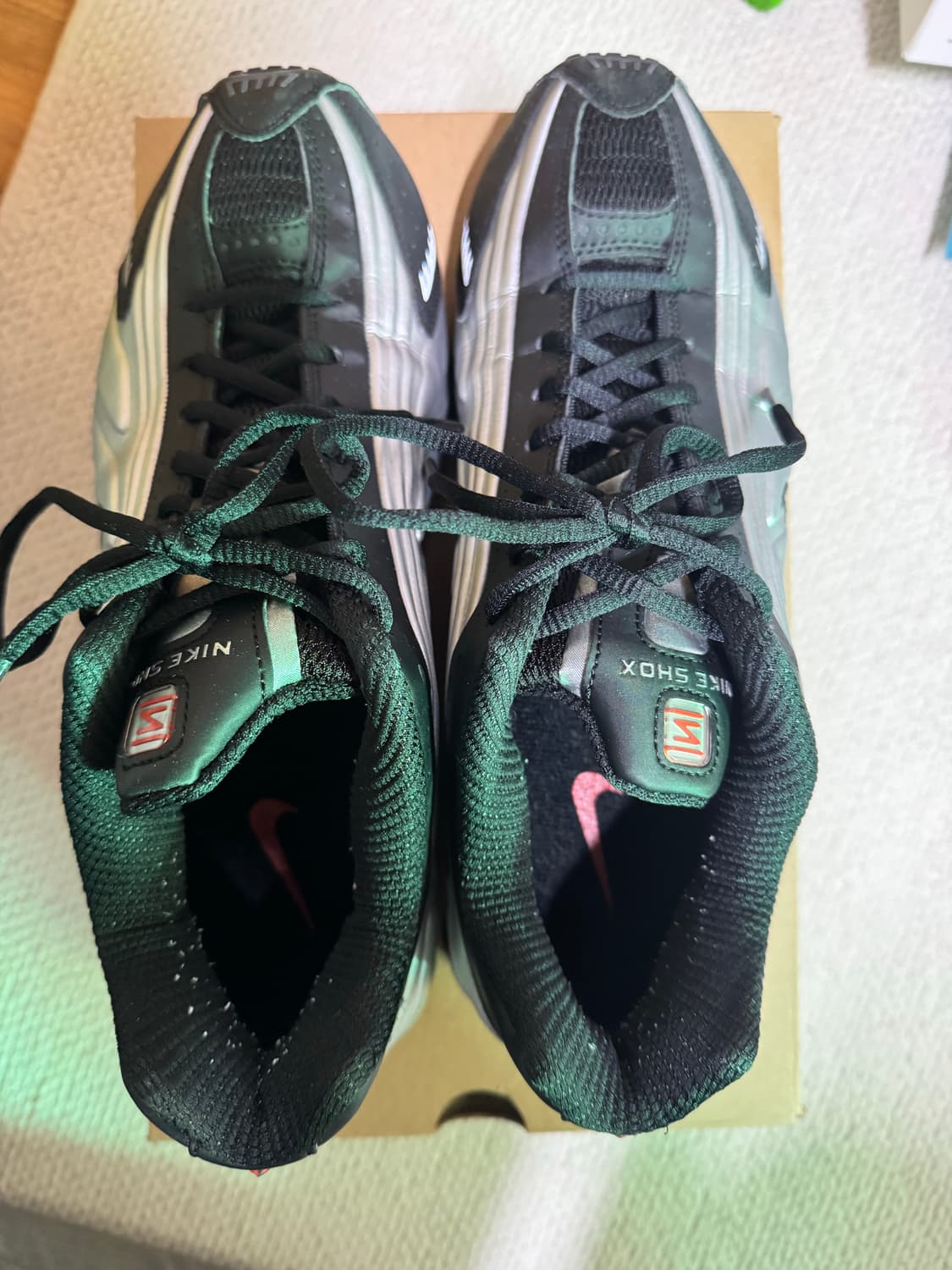 나이키 샥스 R4 메탈릭 실버 레드 280 상품이미지3