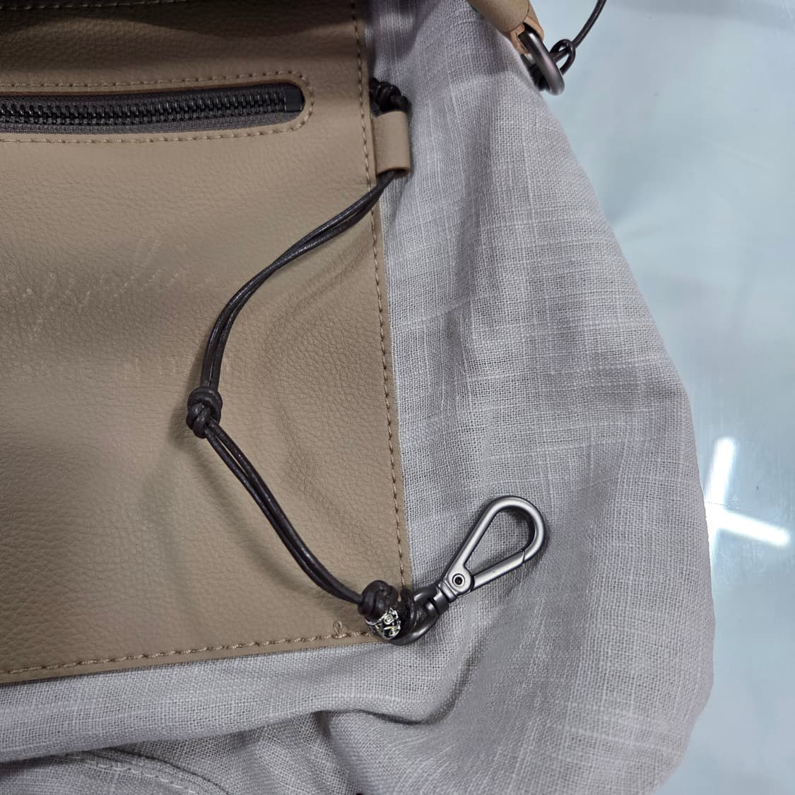 [Henri Beguelin] 헨리베글린 뱀피 카키 숄더백 상품이미지5