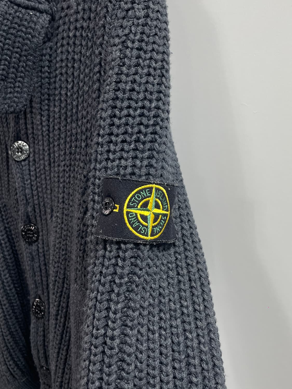 21FW 스톤아일랜드 와펜 레이어드 내피 가디건 (on.147) 상품이미지4