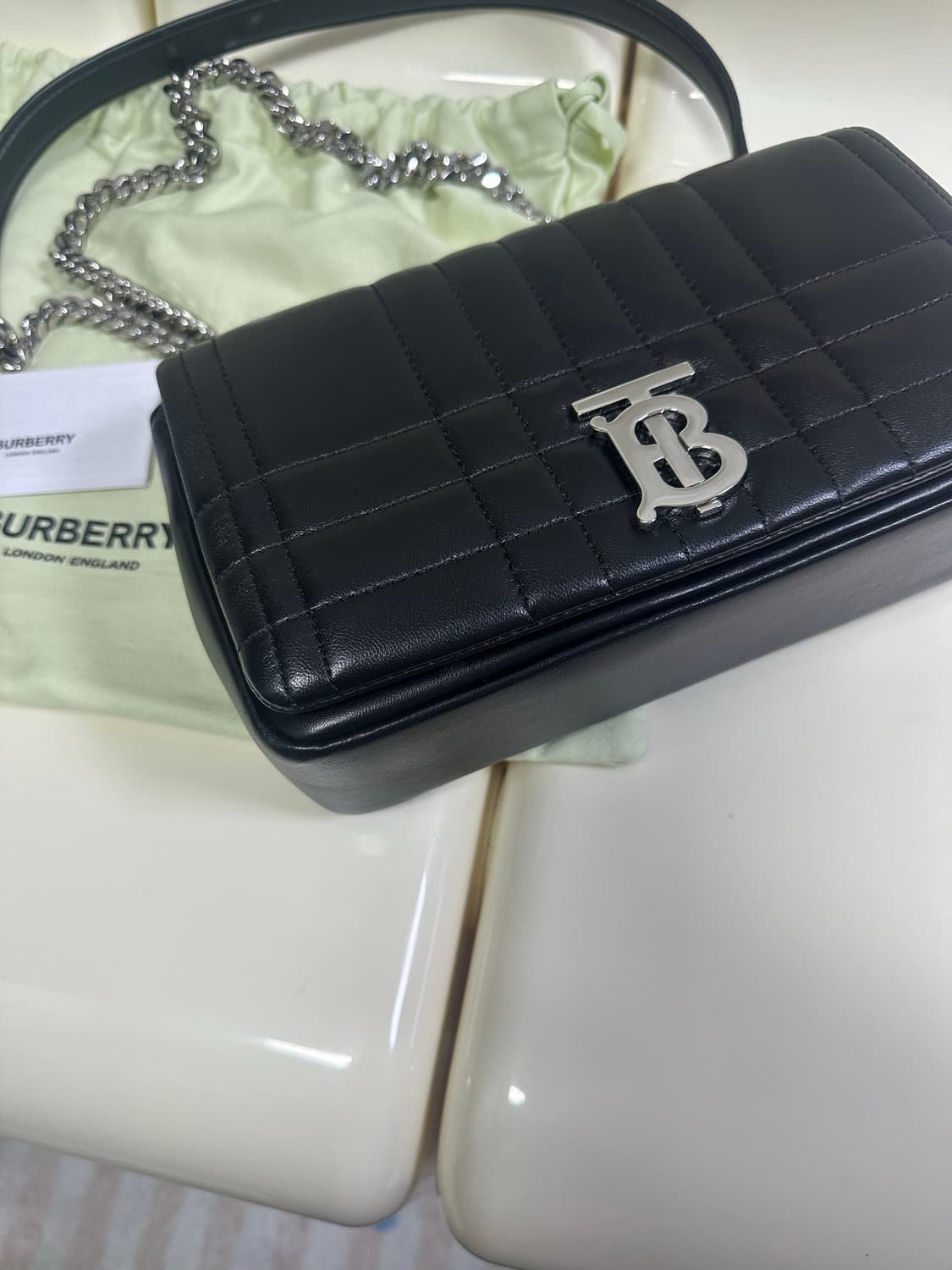 [새상품급 정품] 버버리 롤라백 스몰 블랙 상품이미지3