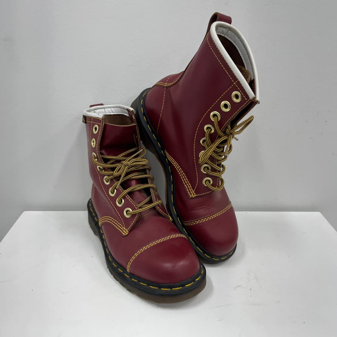 닥터마틴 캡퍼스 8홀 부츠 워커 41 상품이미지1
