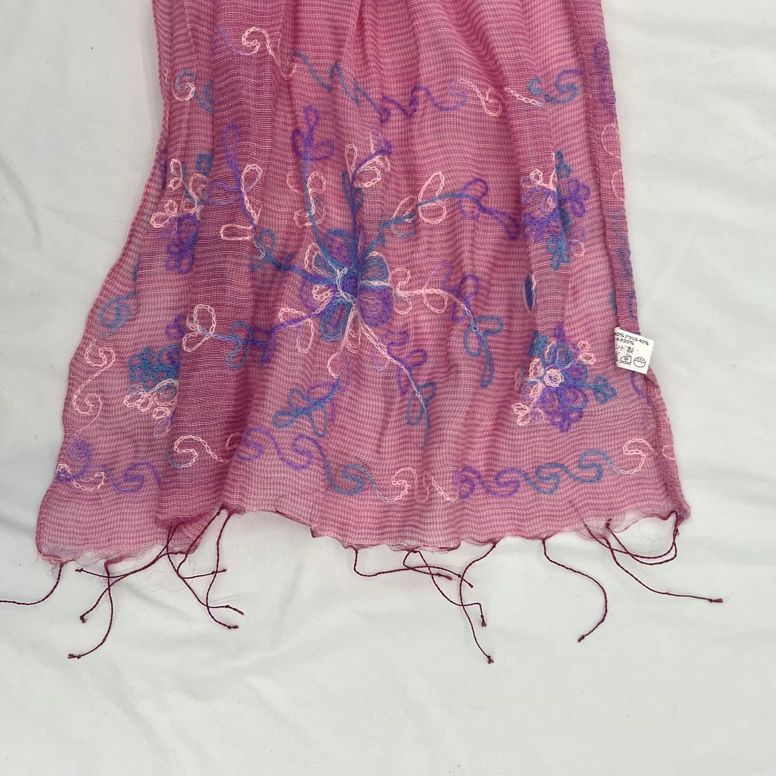 A pink embroidered fringed gauze scarf 상품이미지2