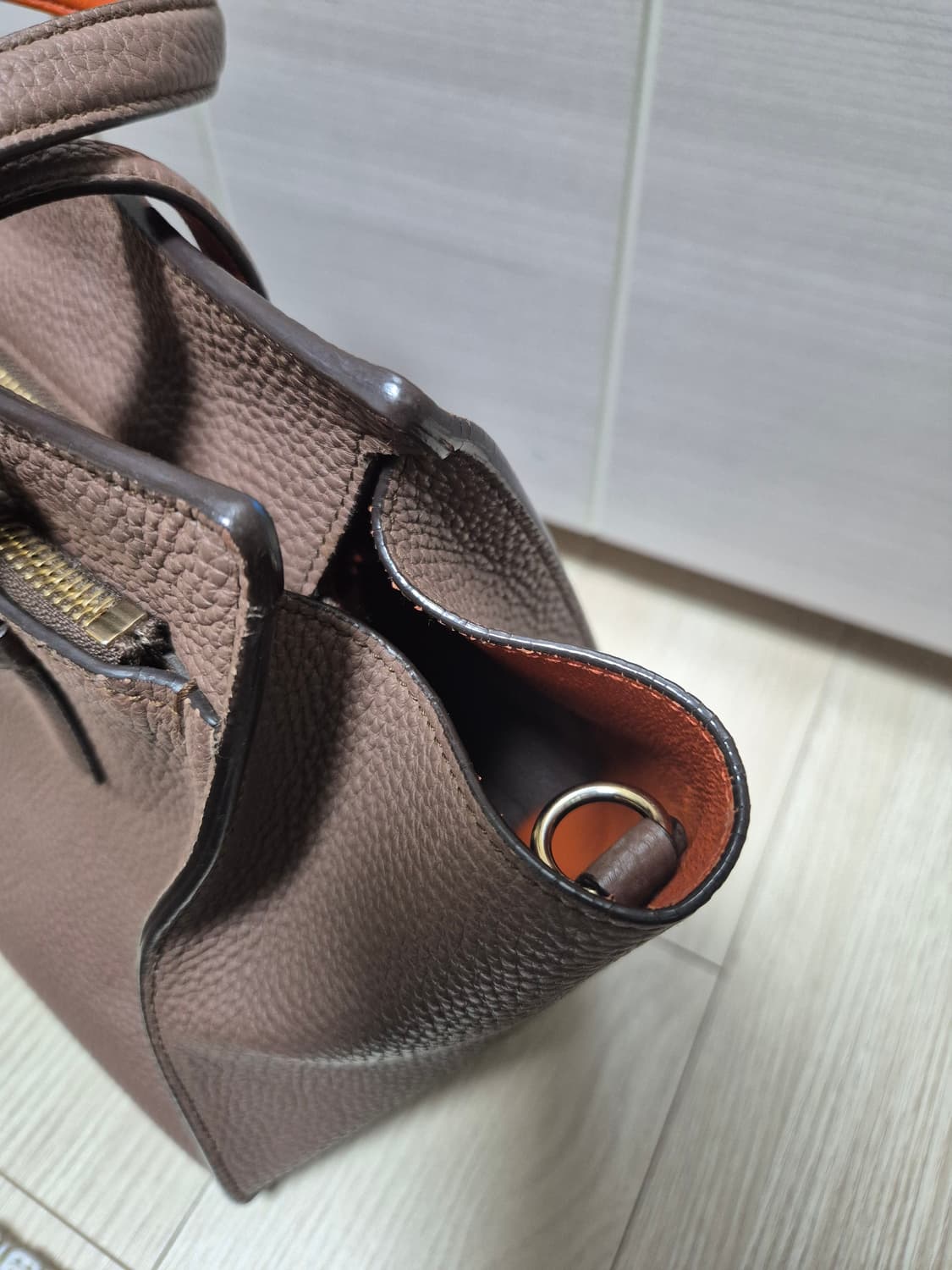 (정품) 살바토레 페라가모 카프스킨 에이미 미니 토드백 크로스백 상품이미지5