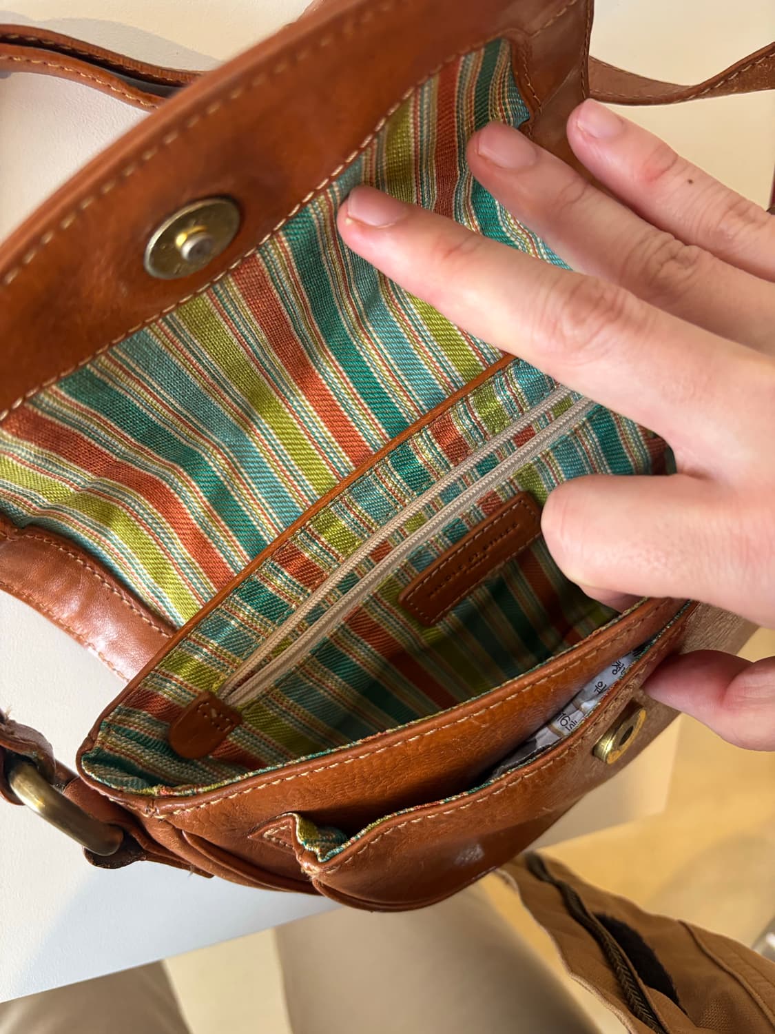 니콜 세인트 자일스 가죽 크로스백 상품이미지8