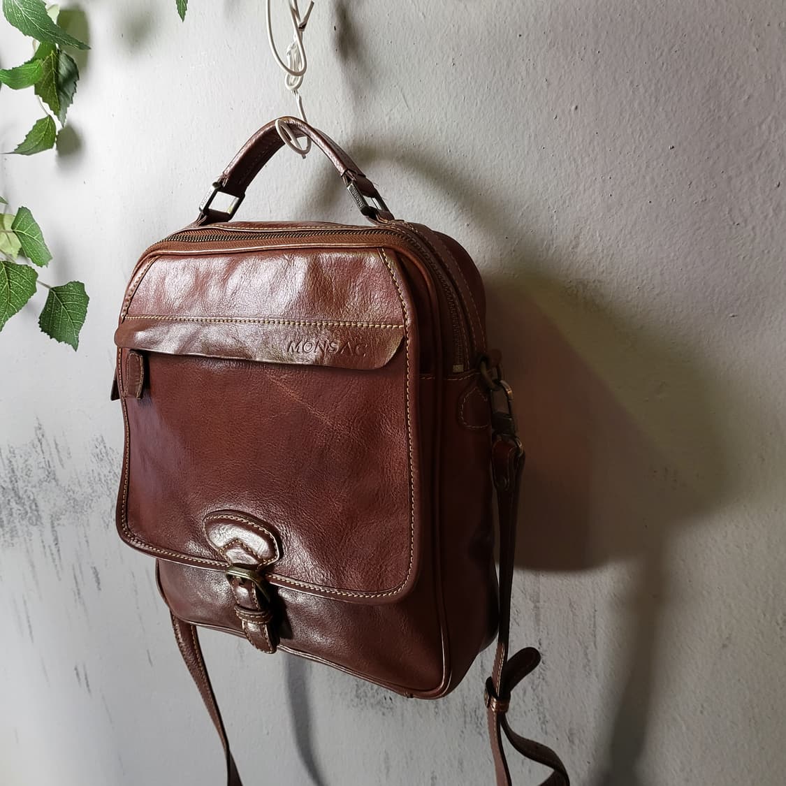 몽삭 올 레더 크로스백 상품이미지5