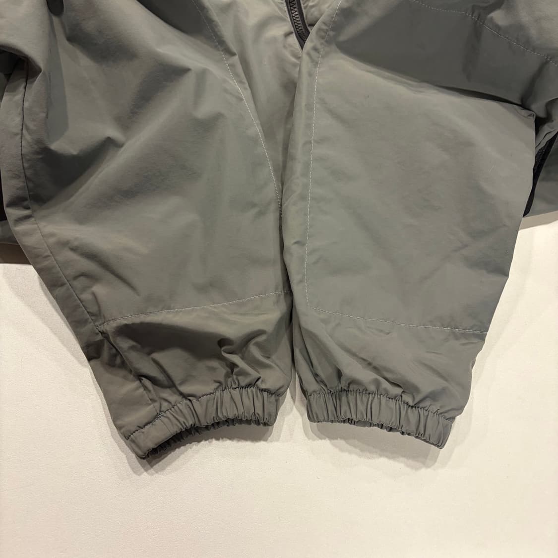 [M] 미군 Army IPFU 바람막이 자켓 그레이 B954 상품이미지7