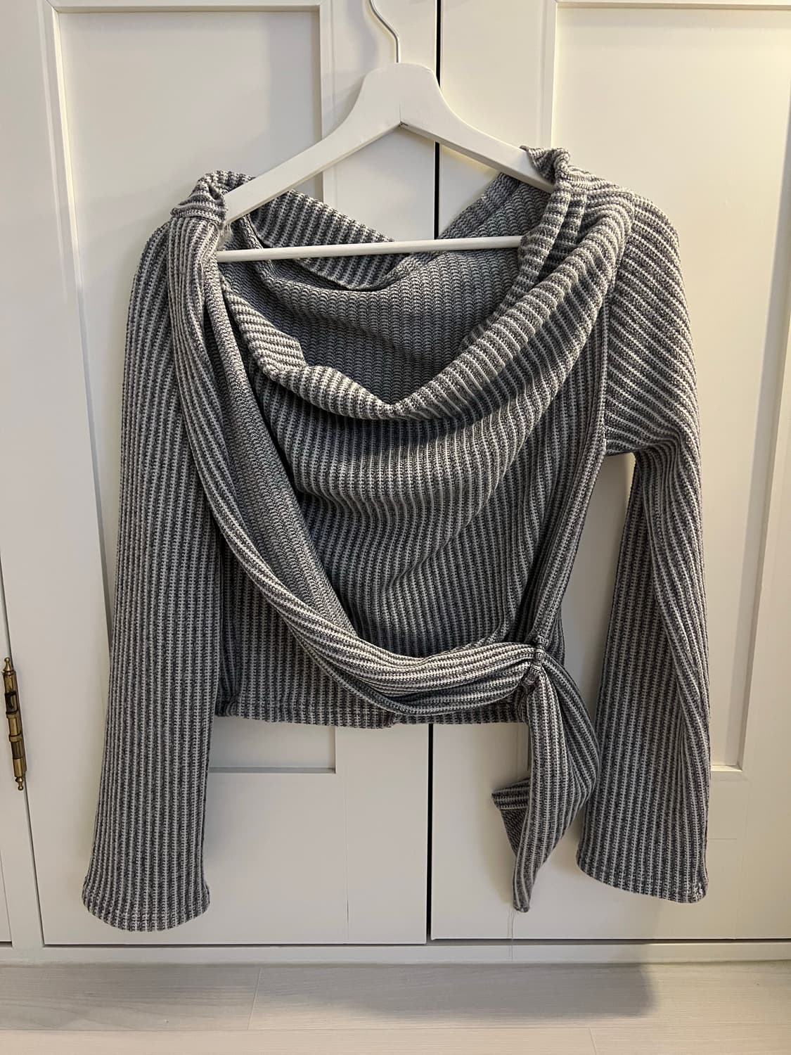 더에펠 셀리 무드 셔링 오프숄더 니트 상품이미지4