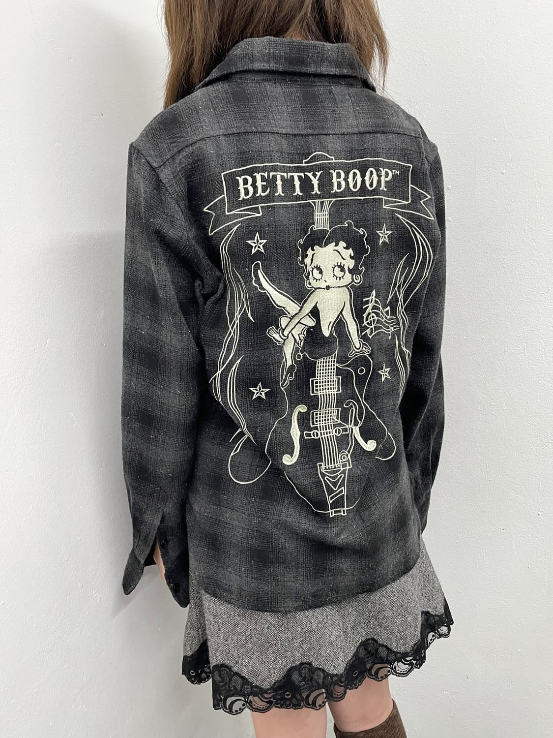 베티붑 체크 일러스트 자수 셔츠 상품이미지2