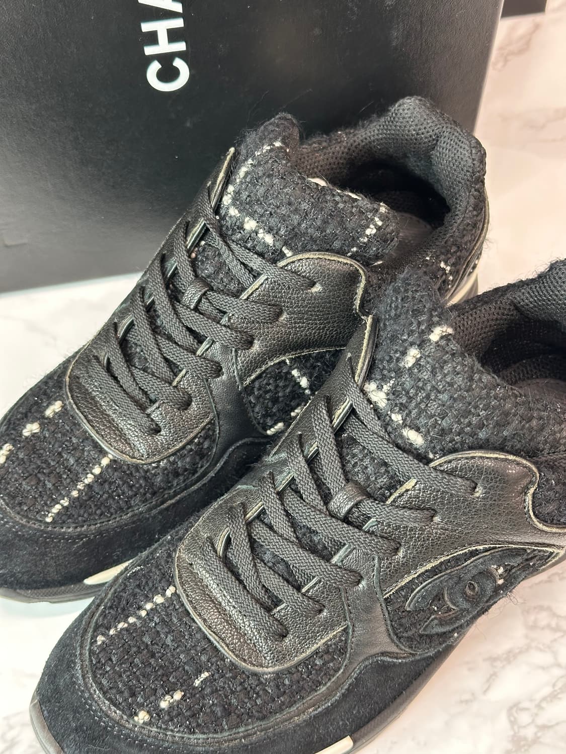 [정품] 샤넬 CC로고 트위드 크루즈 스니커즈 37.5사이즈 상품이미지6
