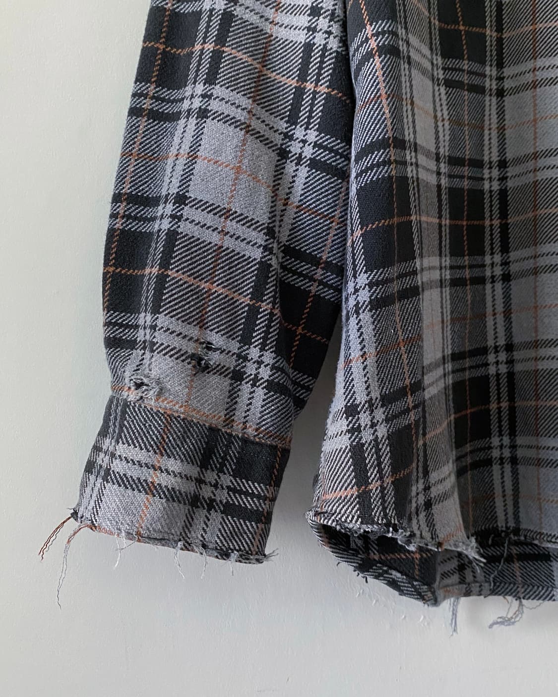 90s 빈티지 디스트로이드 체크 플란넬 셔츠 상품이미지7