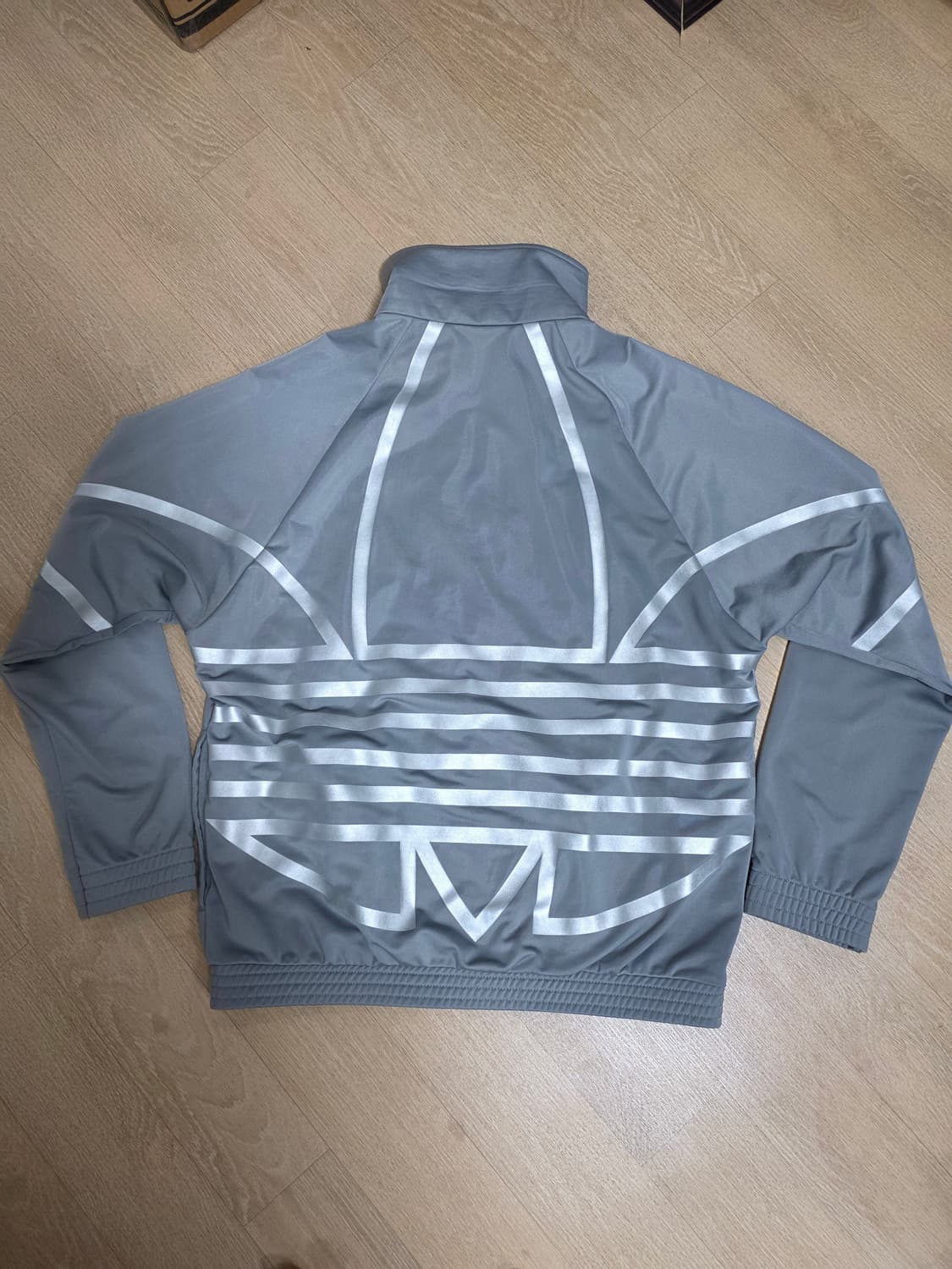 아디다스 리플렉티브 메탈 트랙탑 그레이 상품이미지8