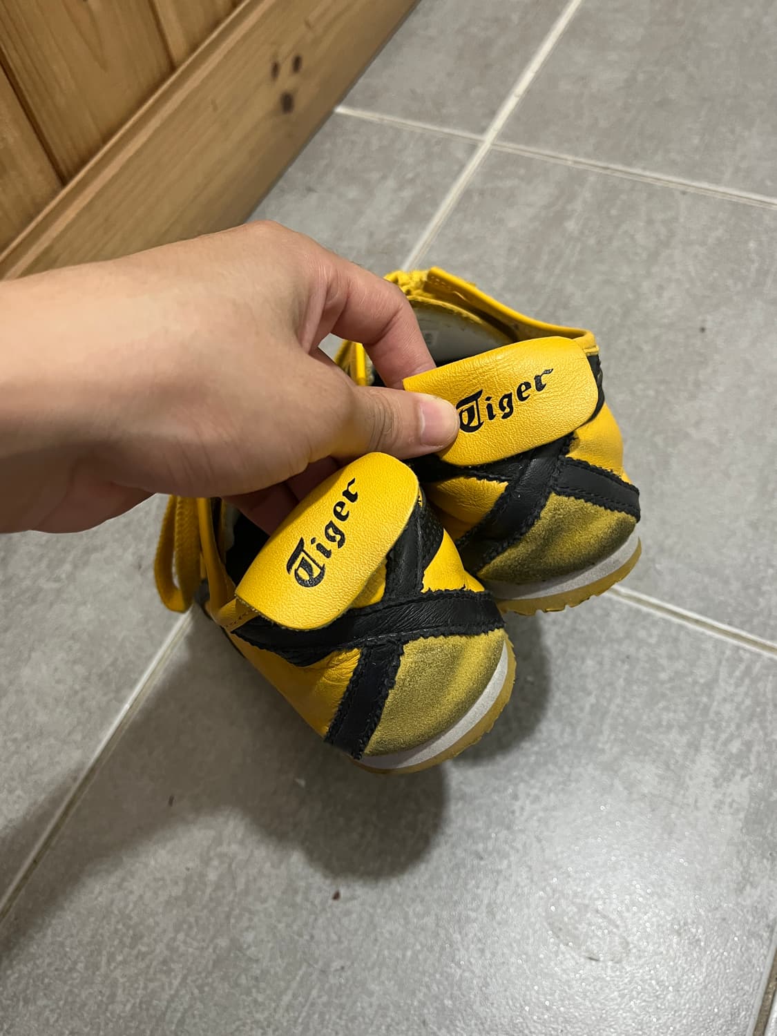 (인기제품) 오니츠카 타이거 멕시코 66 옐로우 블랙 275 상품이미지3