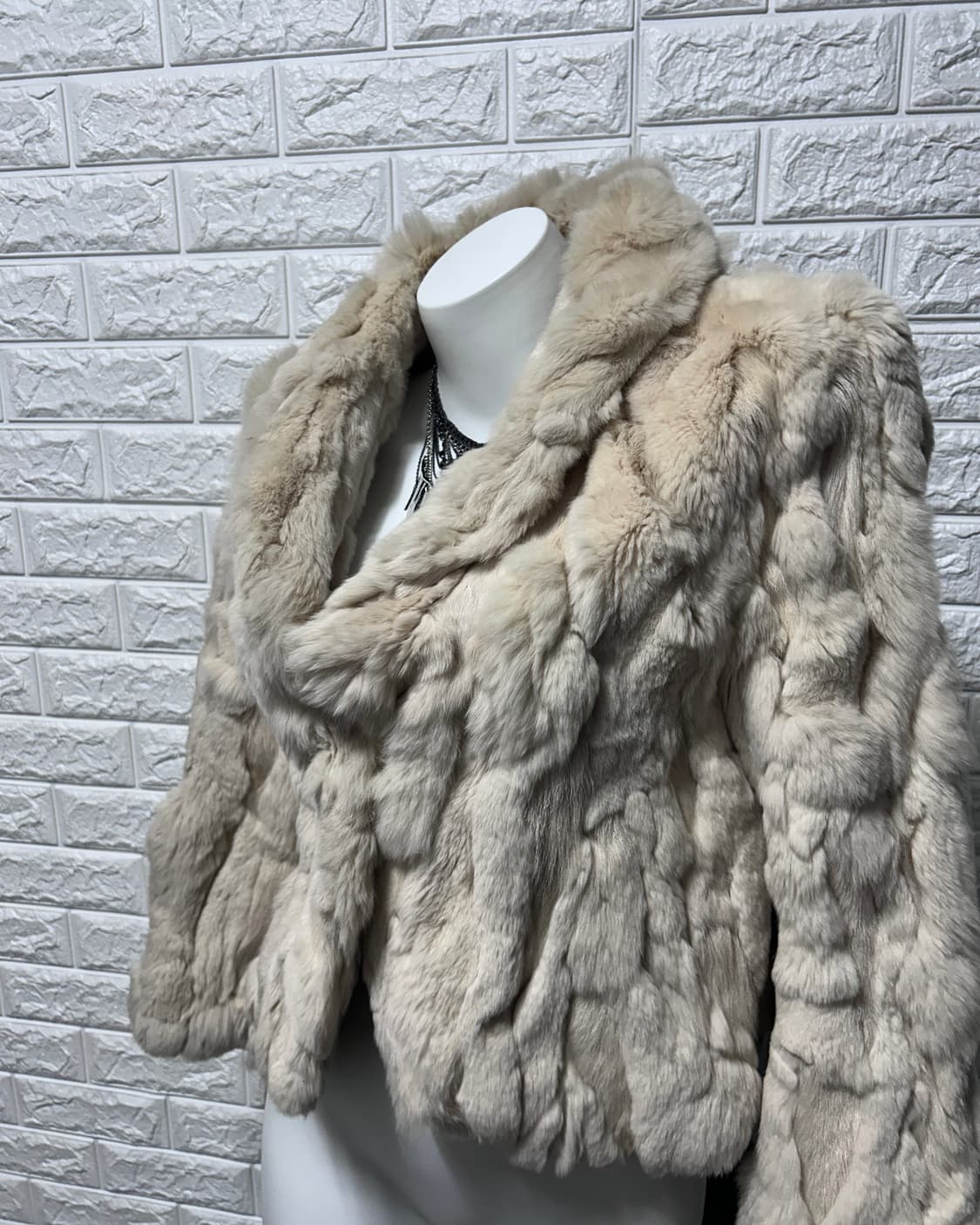 시슬리 래빗&고트 화이트 퍼 자켓 상품이미지2