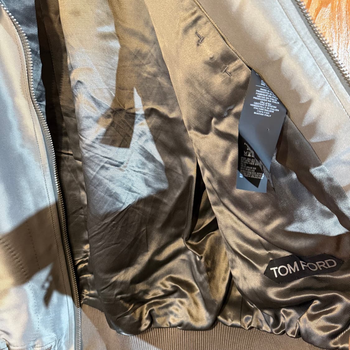 톰포드 실크 봄버 자켓 판매 합니다. 상품이미지7
