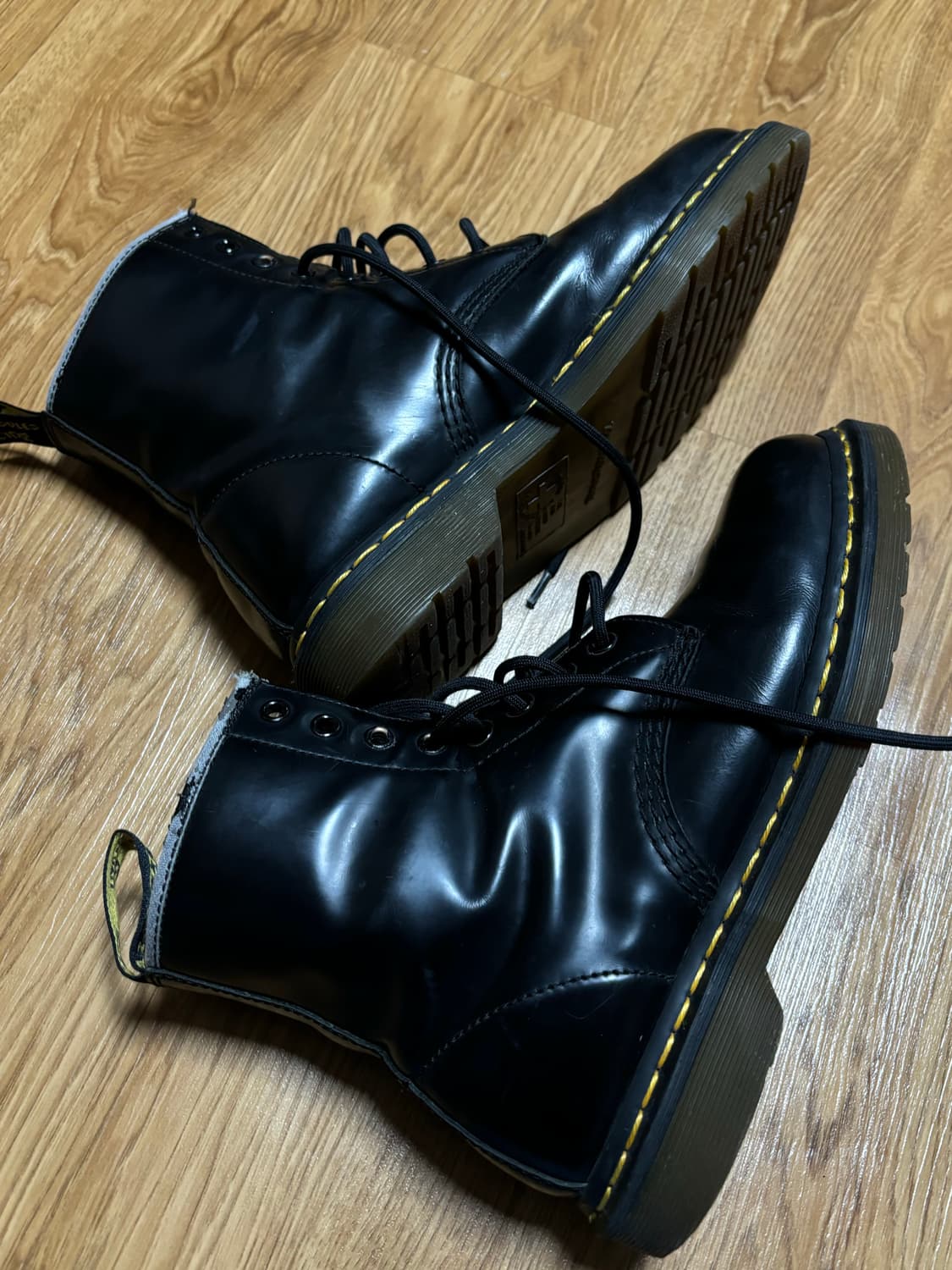 닥터마틴 1460 8홀 부츠 260 상품이미지1