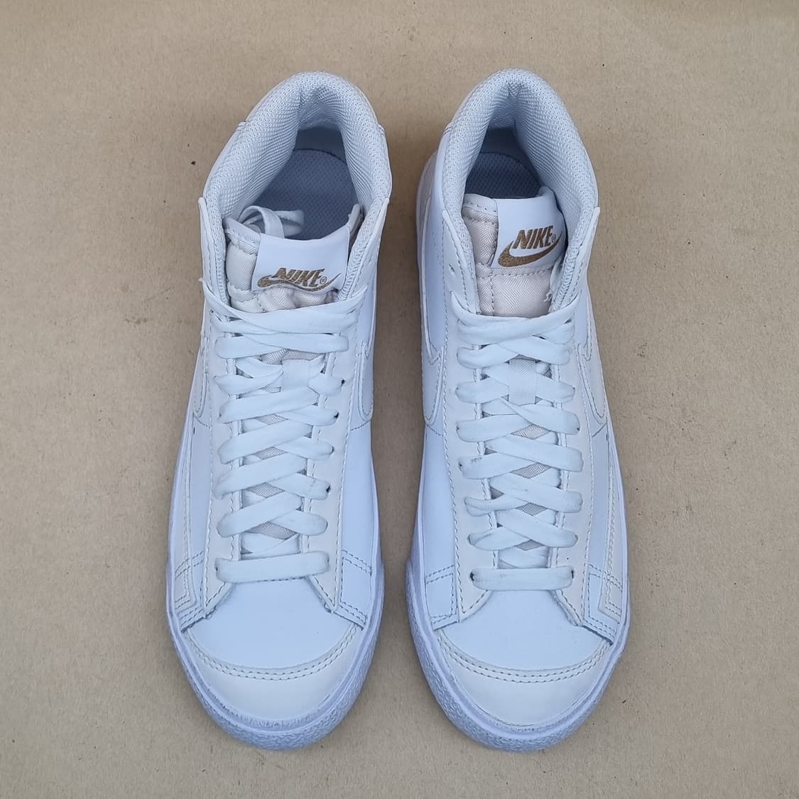 나이키 블레이저 미드77 여성하이탑235 상품이미지2