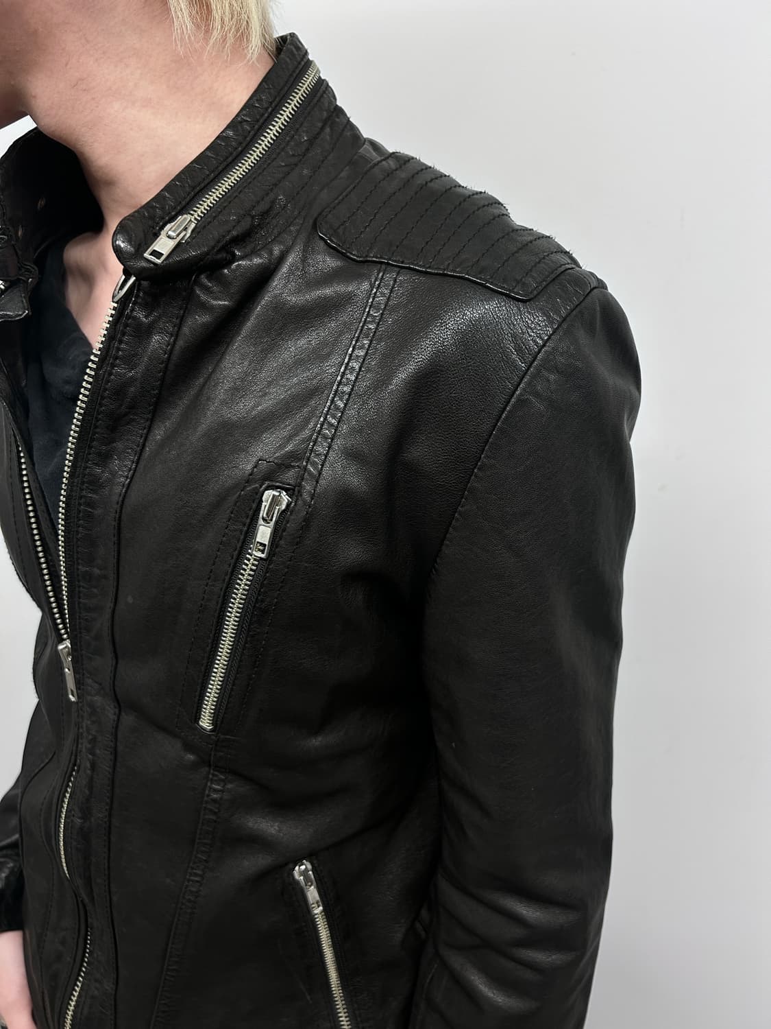 퀼티드 숄더 램스킨 자켓 상품이미지2