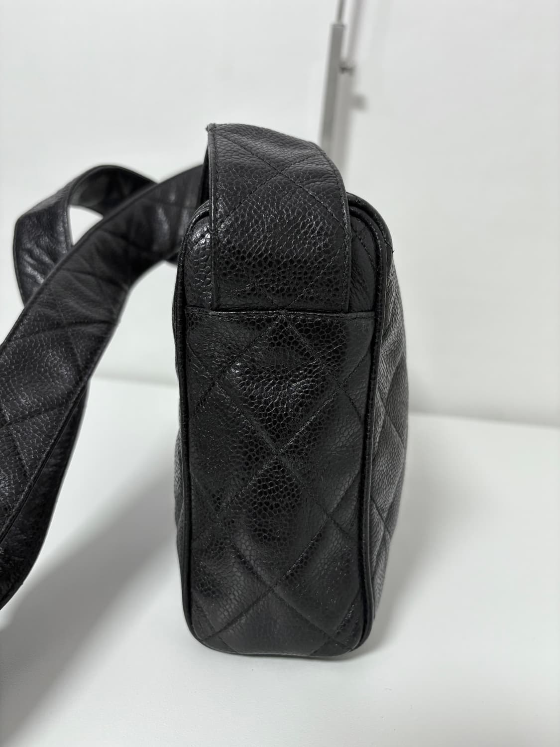 샤넬 캐비어 빈티지 크로스백 상품이미지5