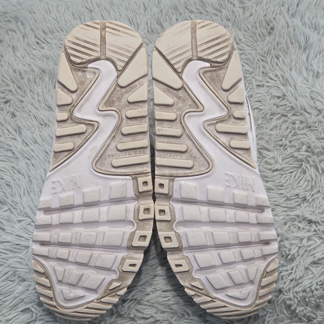 2a-26:나이키 에어맥스 90 화이트 (22.5cm)-상태굿 상품이미지8