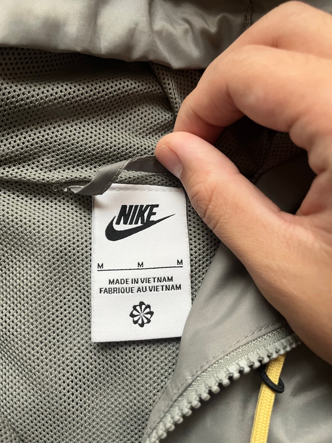 나이키 카키 바람막이 M 상품이미지4