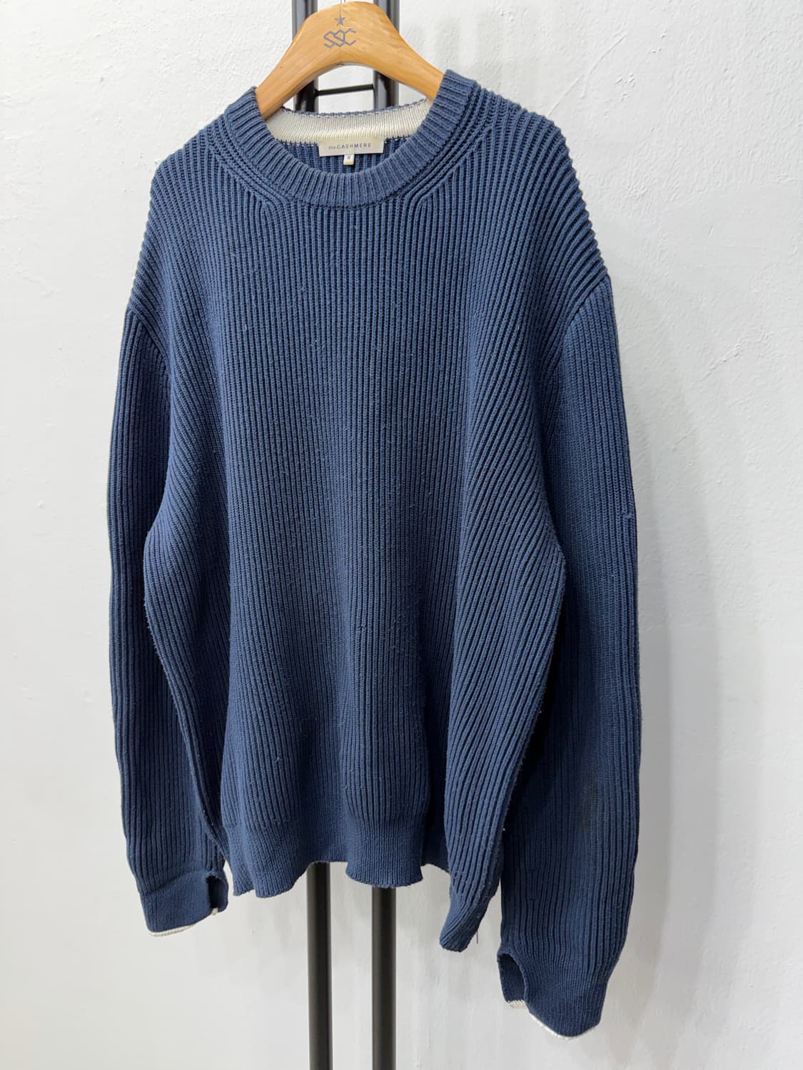정품) 더캐시미어 한섬 루즈핏 사이드지퍼 골지 니트 M  상품이미지3
