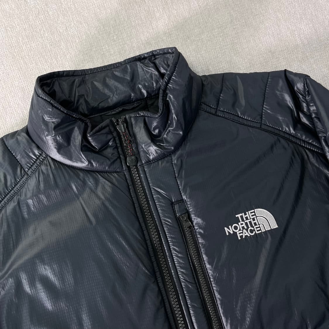 100 노스페이스 유광 경량 패딩 상품이미지2