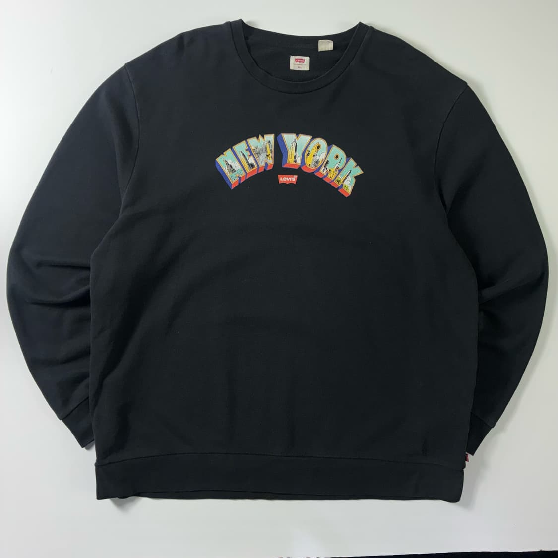 Levi's  리바이스 뉴욕 그래픽 블랙 맨투맨  상품이미지1