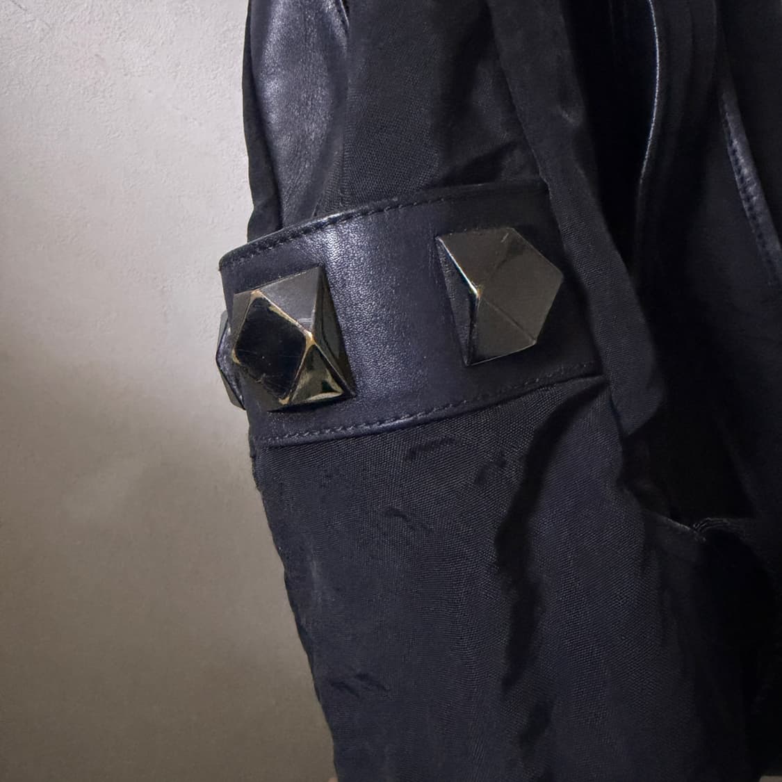 MCM 엠씨엠 나일론 트윌 백팩 블랙 상품이미지5