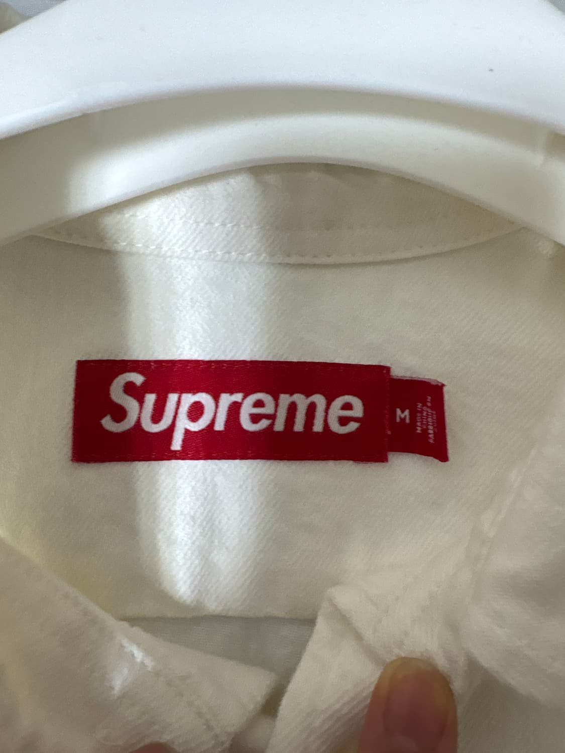 슈프림 스몰 박스 셔츠 화이트 데님 판매합니다 상품이미지3