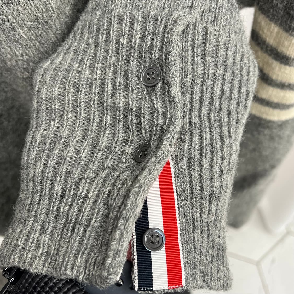 톰브라운 셰틀랜드 니트 (2사이즈) 상품이미지4