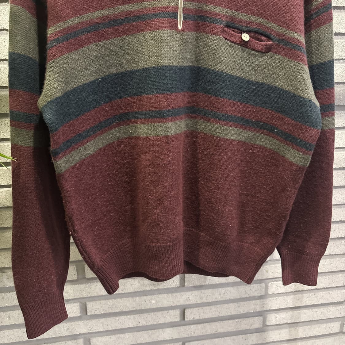 BANFF 밴프 멀티 스트라이프 카라 니트 어스톤 포켓 디테일 딥버건디 상품이미지5