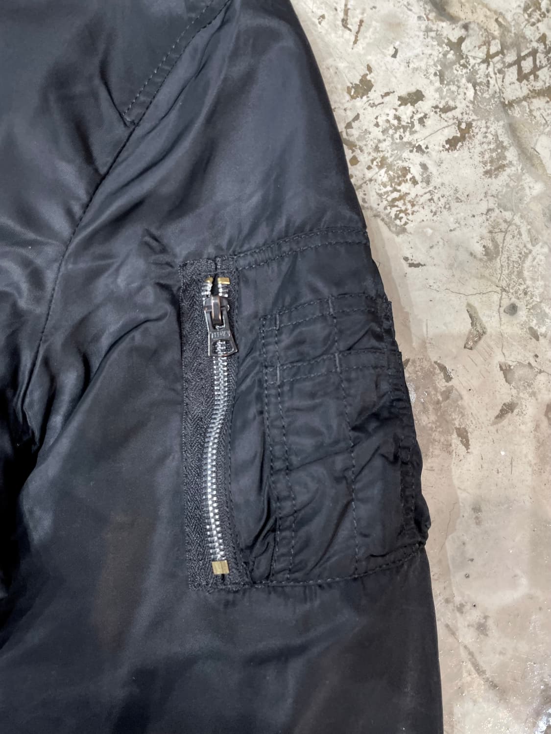 Alpha Industries MA-1 Bomber Jacket 상품이미지5