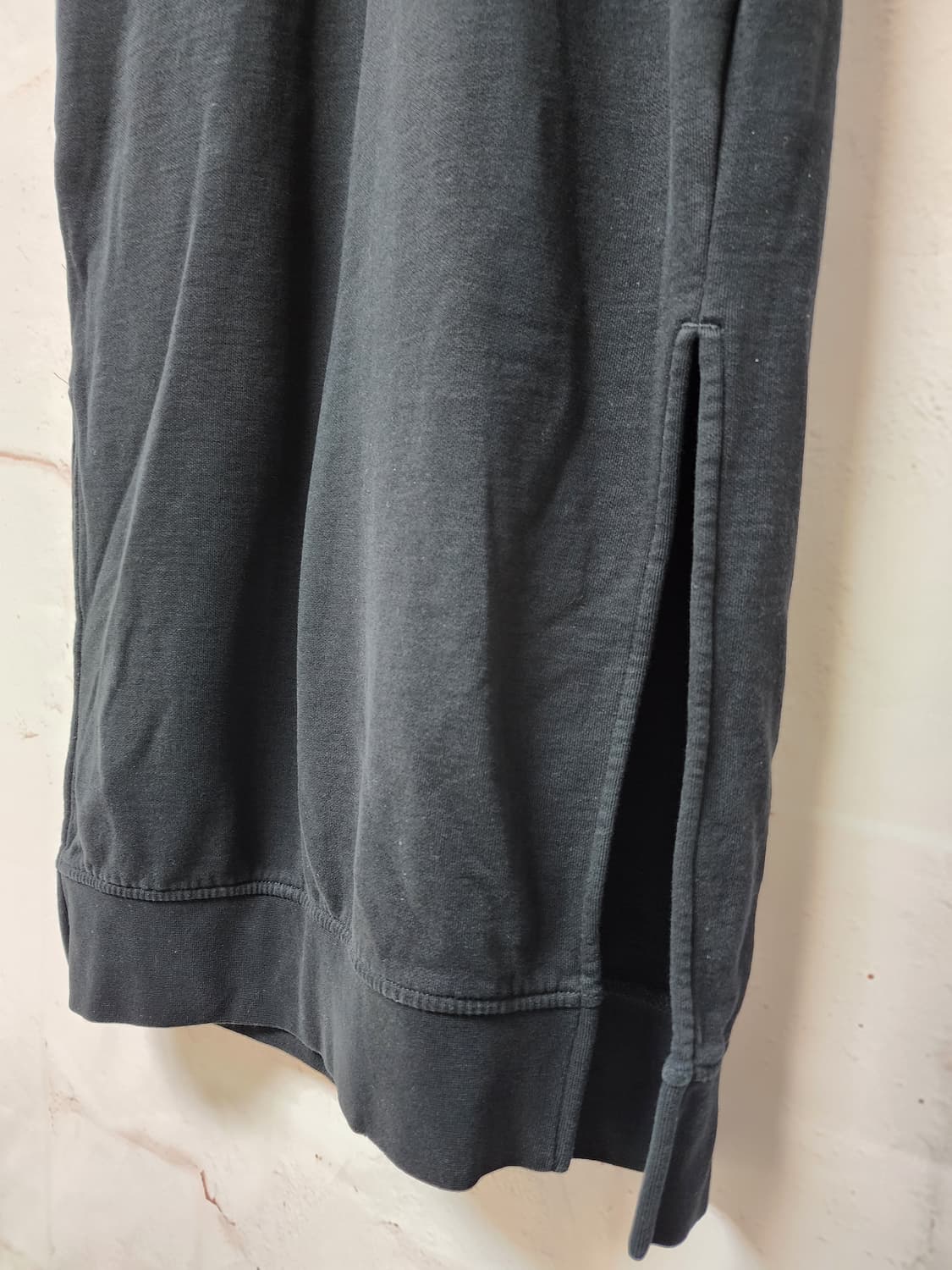 COS 기모 
블랙 후드 롱 원피스 상품이미지6