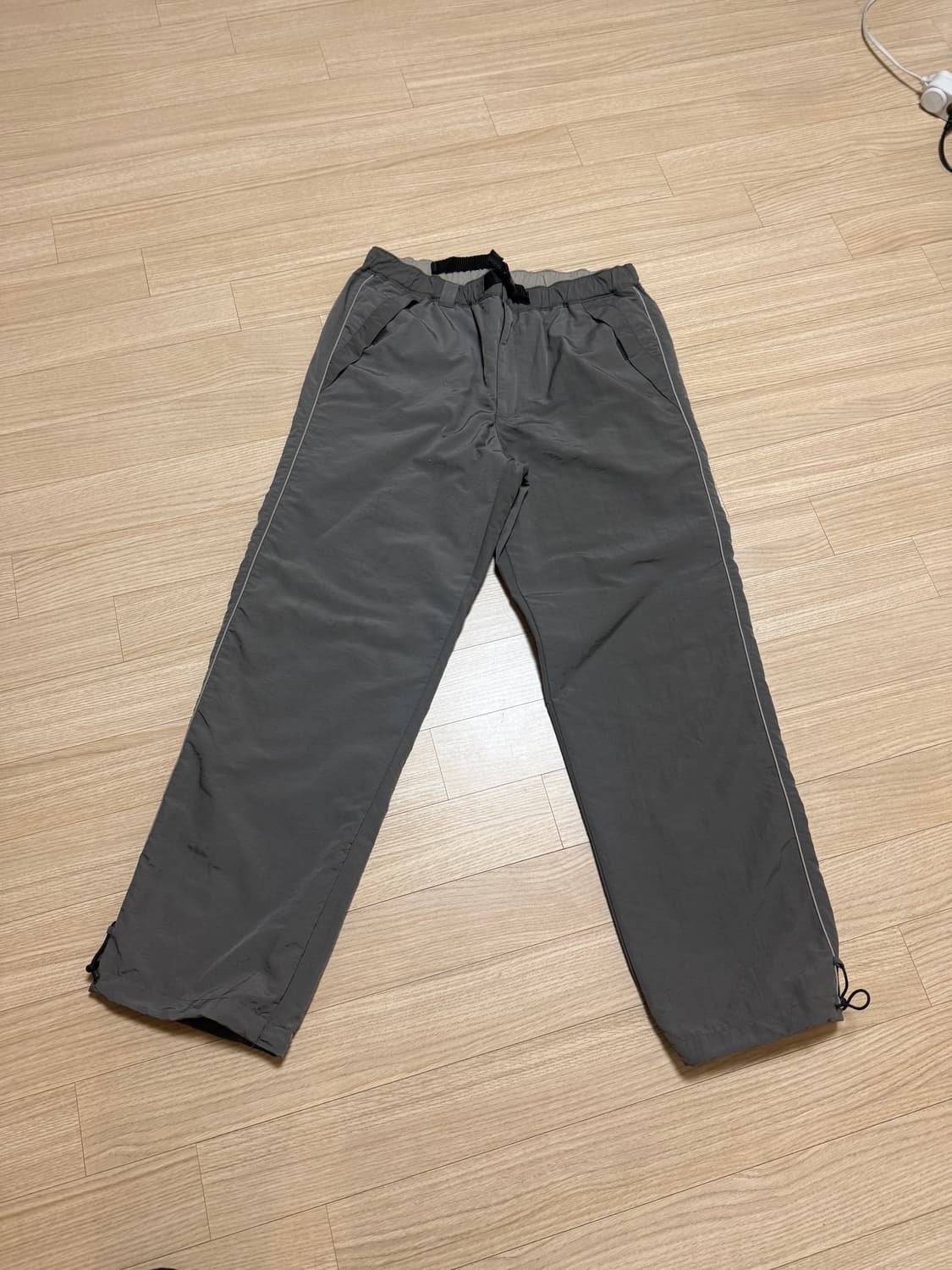 32,M) 29,000원 유니클로 빈티지 사이드 라인 스트링 팬츠 카키 상품이미지1