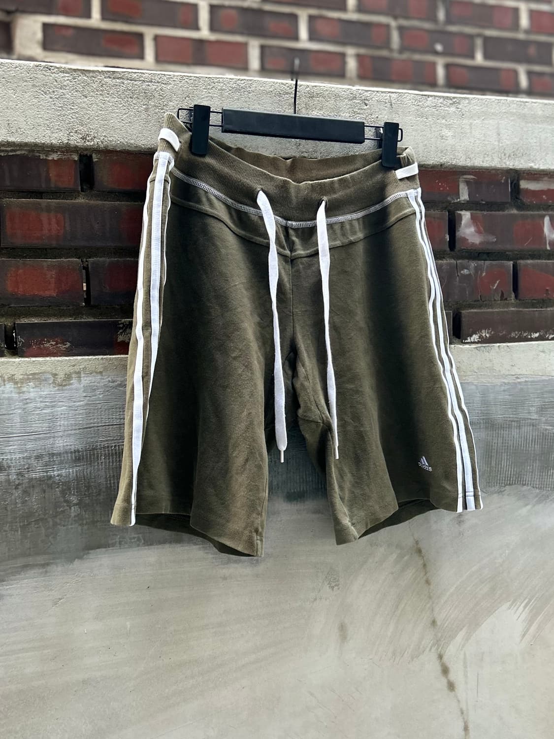 JPN 00s 아디다스 카키 스웻 숏 팬츠 상품이미지1
