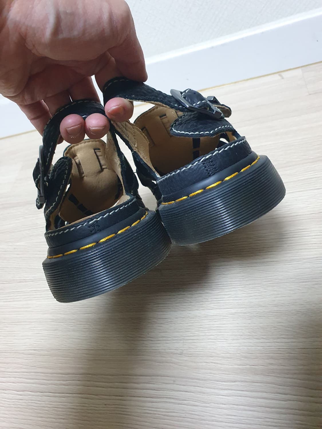 닥터마틴 8092 레더 샌들 260 상품이미지6