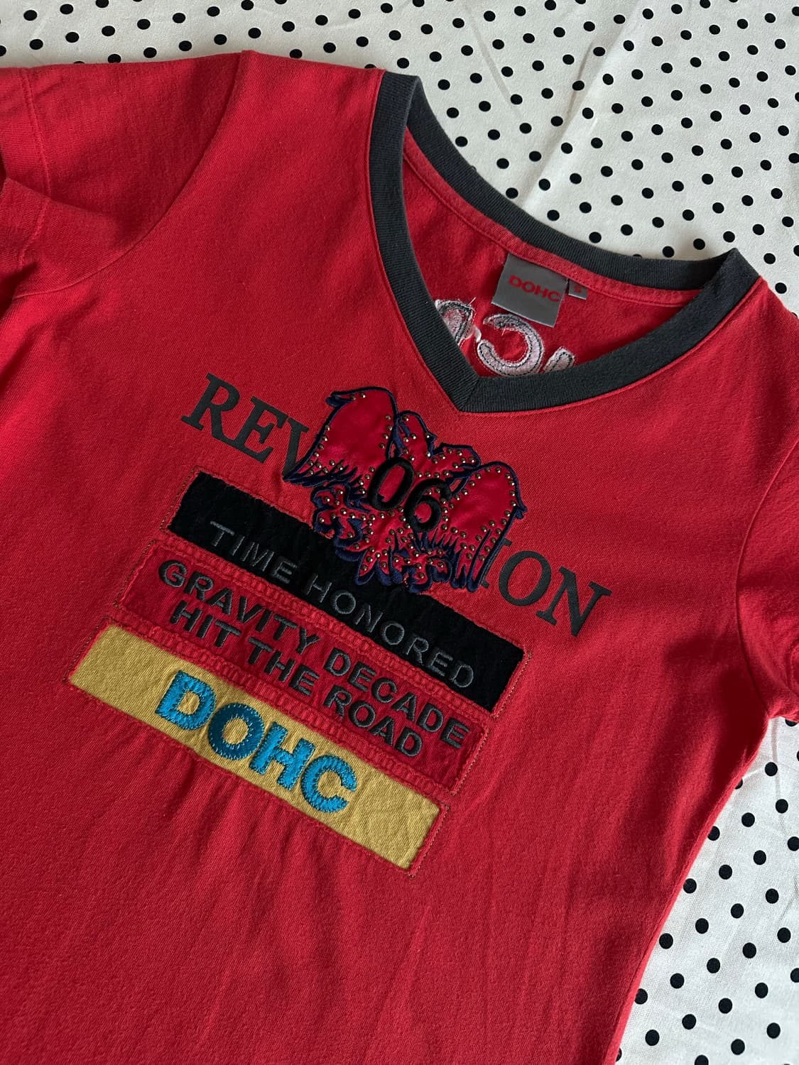 DOHC 00's 자수 패치 브이넥 반팔티 갸루 y2k 펑크 상품이미지2