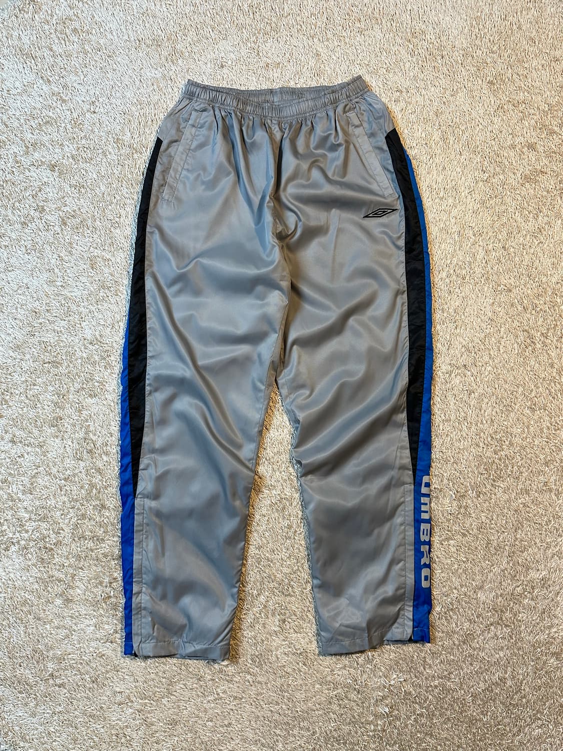 엄브로 UMBRO 올드스쿨 사이드라인 나일론 트랙팬츠 상품이미지2