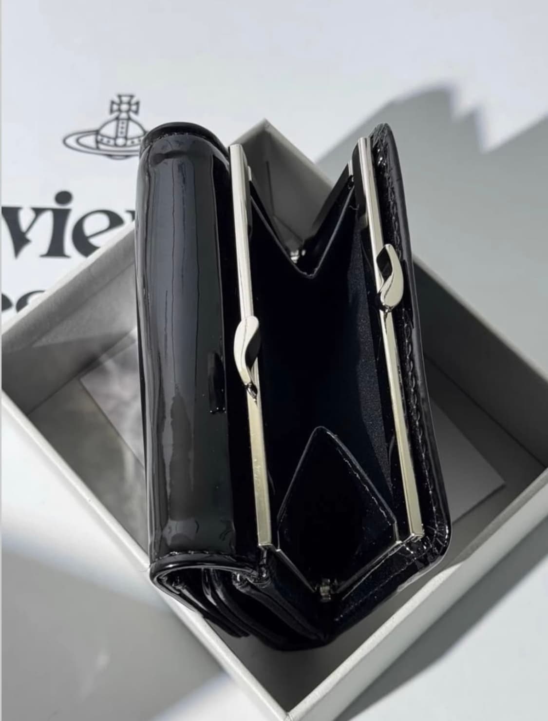 비비안웨스트우드 아카이브 은장 orb 애나멜 블랙 레더 하프월렛 반지갑 상품이미지3