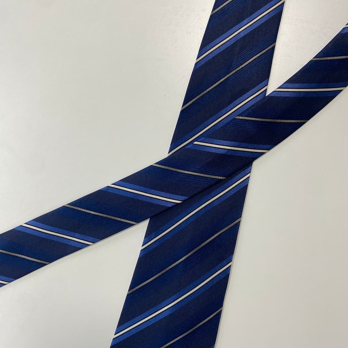 DKNY 명품 정품 실크넥타이 8.6cm 상품이미지4