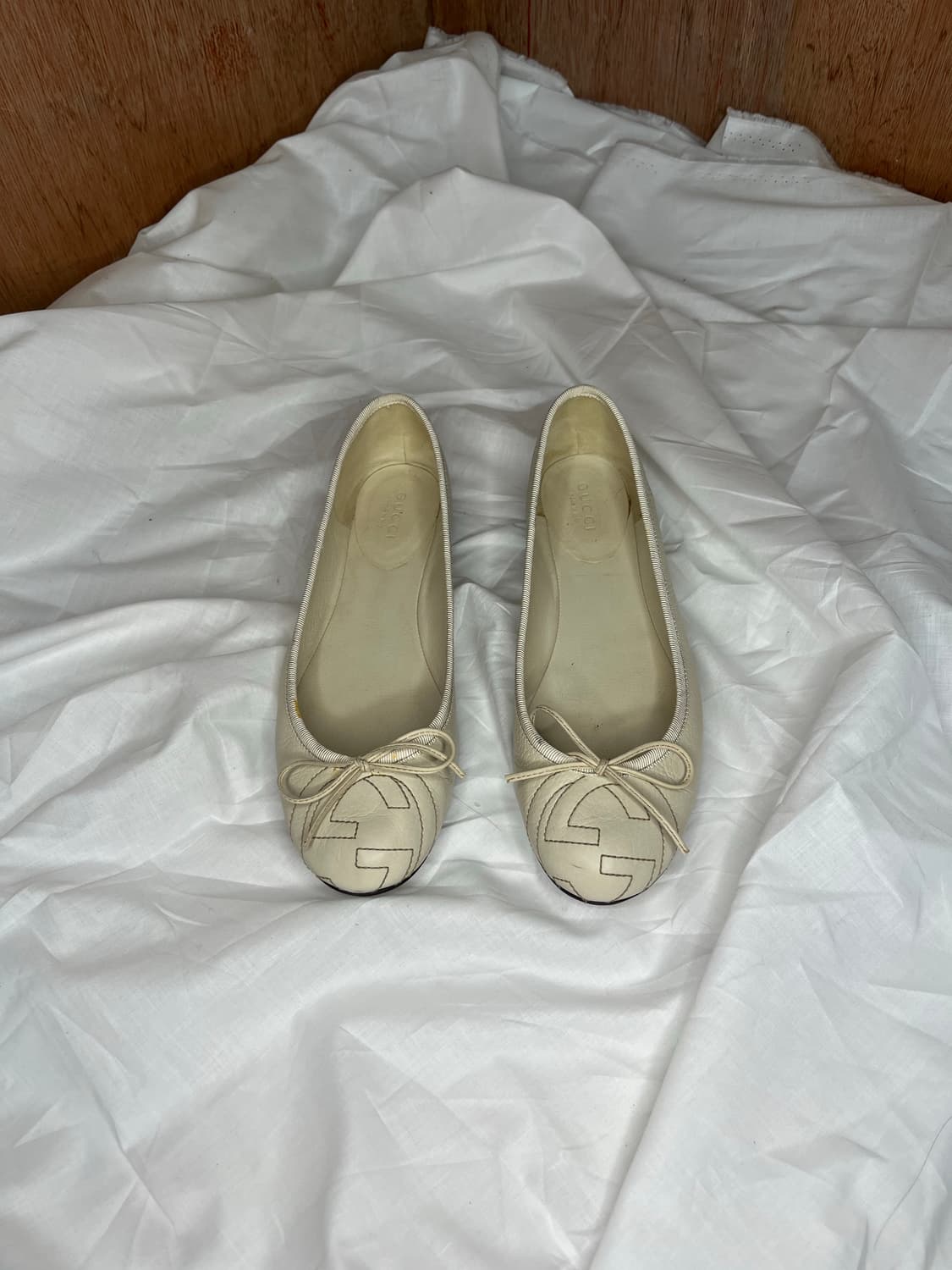 구찌 인터로킹 G 발레 플랫 상품이미지1